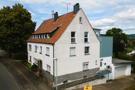 Kapitalanlage mit Entwicklungspotenzial in Langscheid, 59846 Sundern, Mehrfamilienhaus